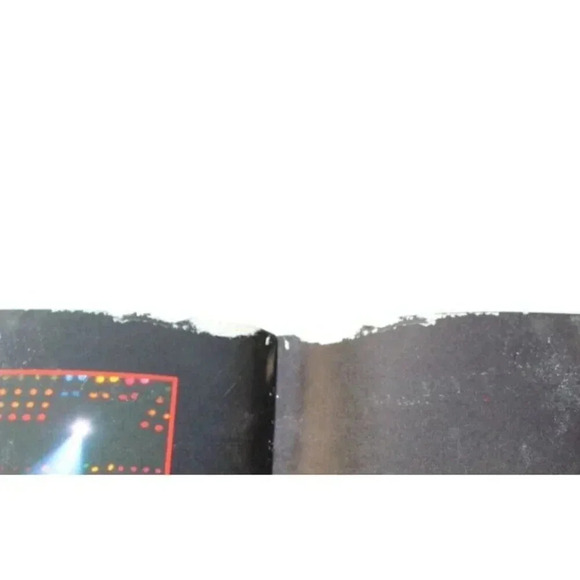 Vintage AC/DC: Official Fly on the Wall World Tour 1986 Concert Program Book - Picture 3 of 7